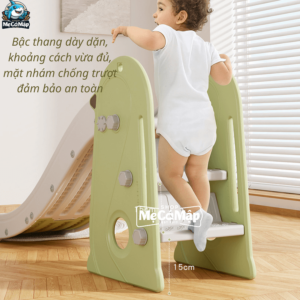 Cầu trượt cho bé Pakey lấy ý tưởng từ hình ảnh chú chim cánh cụt ngộ nghĩnh, kết hợp với các gam màu tươi tắn