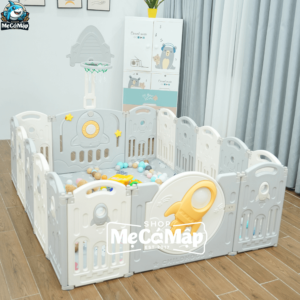 Quây cũi nhựa Pakey có màu ghi trắng sang trọng dễ phối hợp với nhiều không gian gia đình