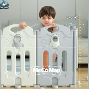 Tấm quây cao 62cm ngăn việc bé chèo ra khỏi quây dù đang tập đi