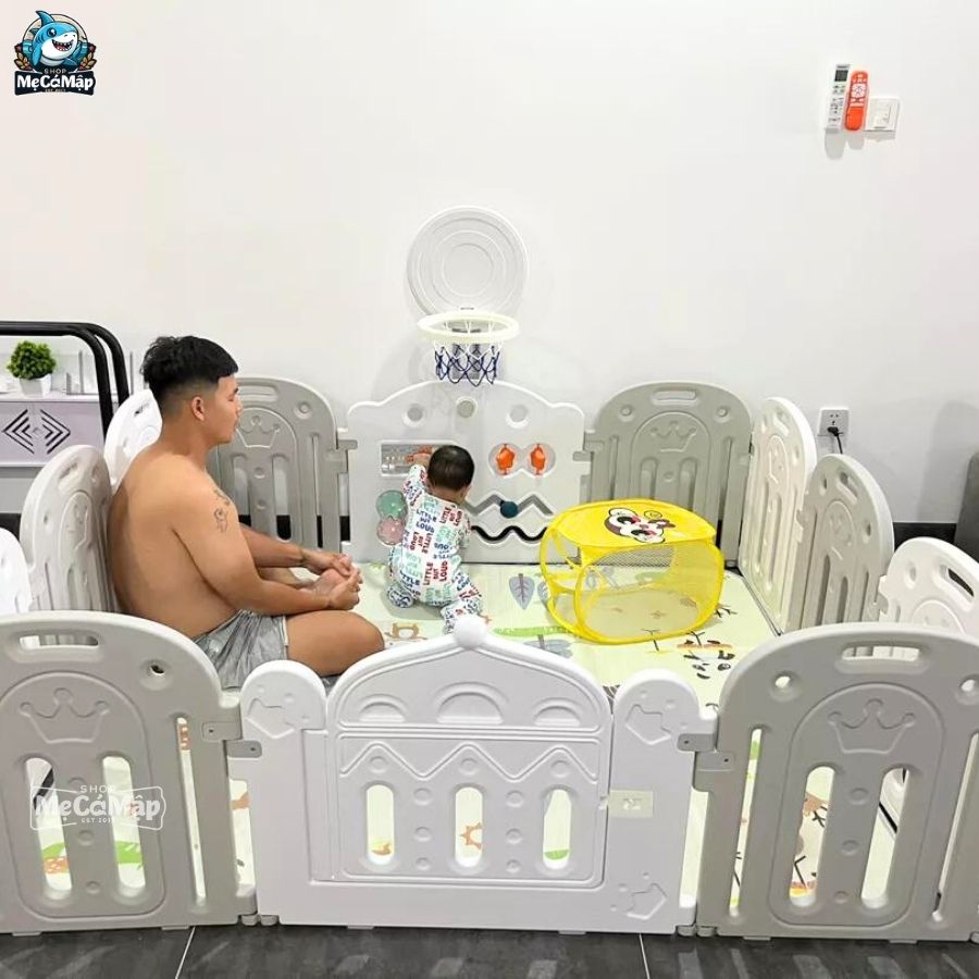 Quây cũi nhựa Pakey Vương Miện