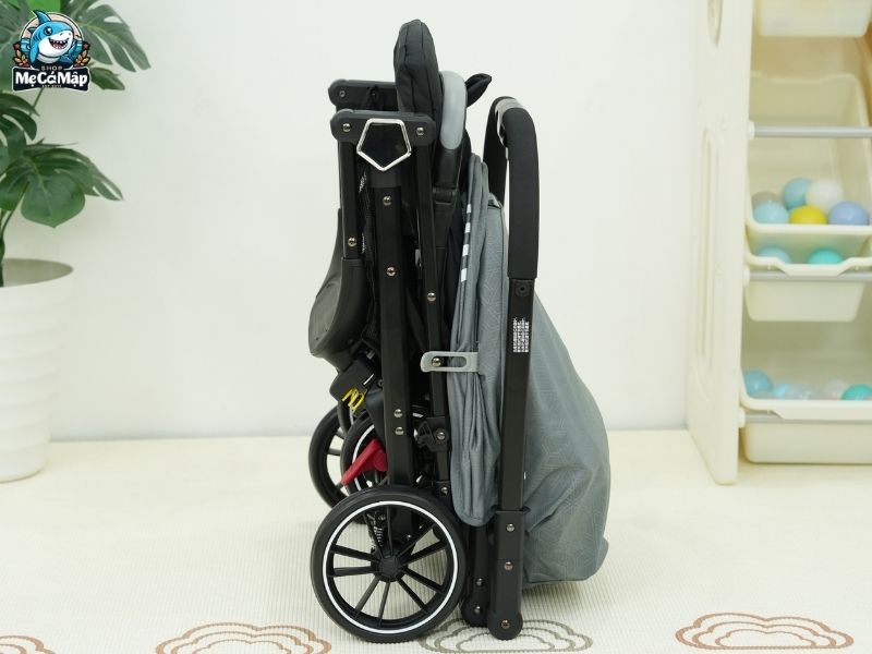 xe đẩy gấp gọn cho bé