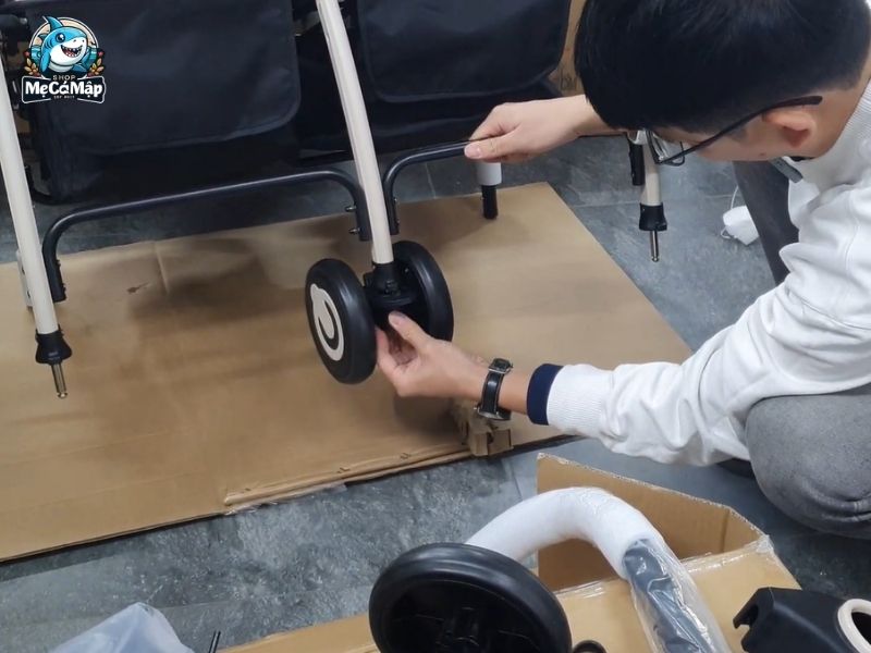 cách lắp xe đẩy đôi Baobaohao
