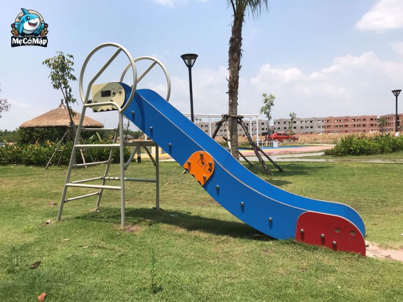 cầu trượt liên hoàn ngoài trời cho bé