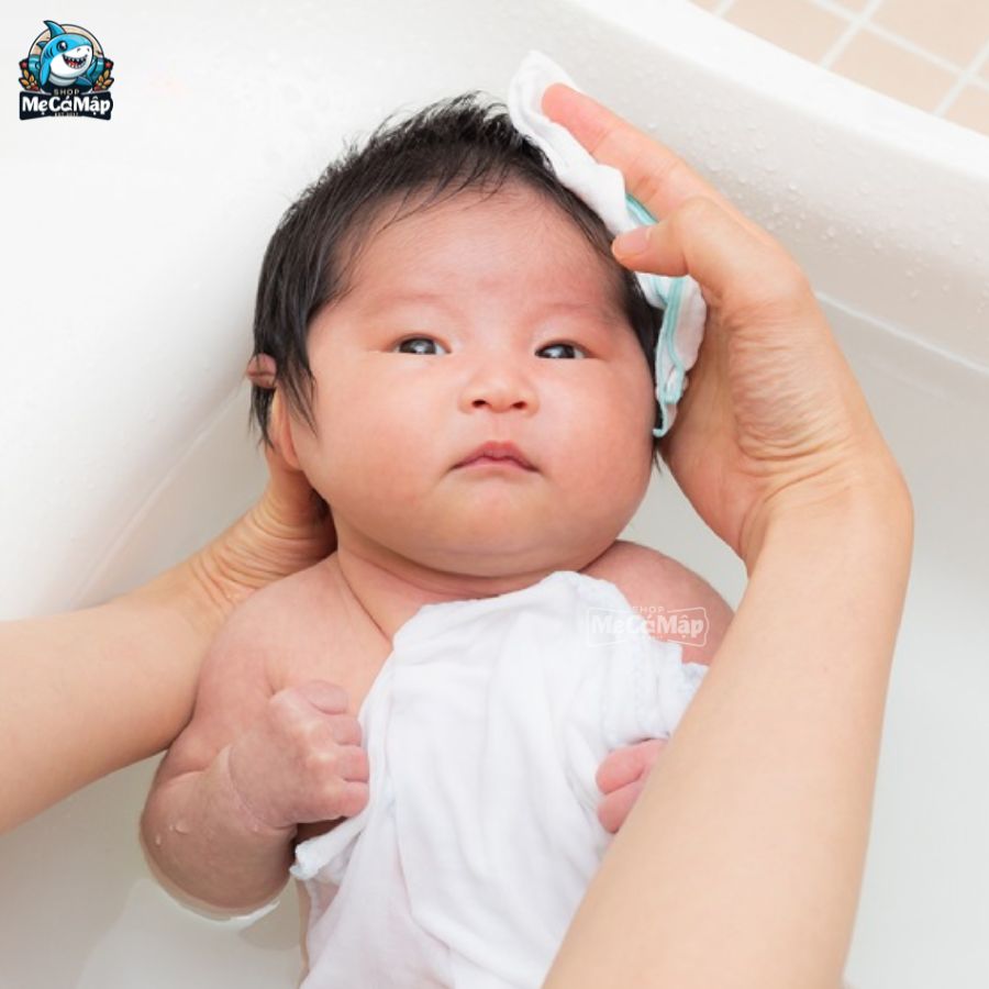 Chậu tắm cho bé