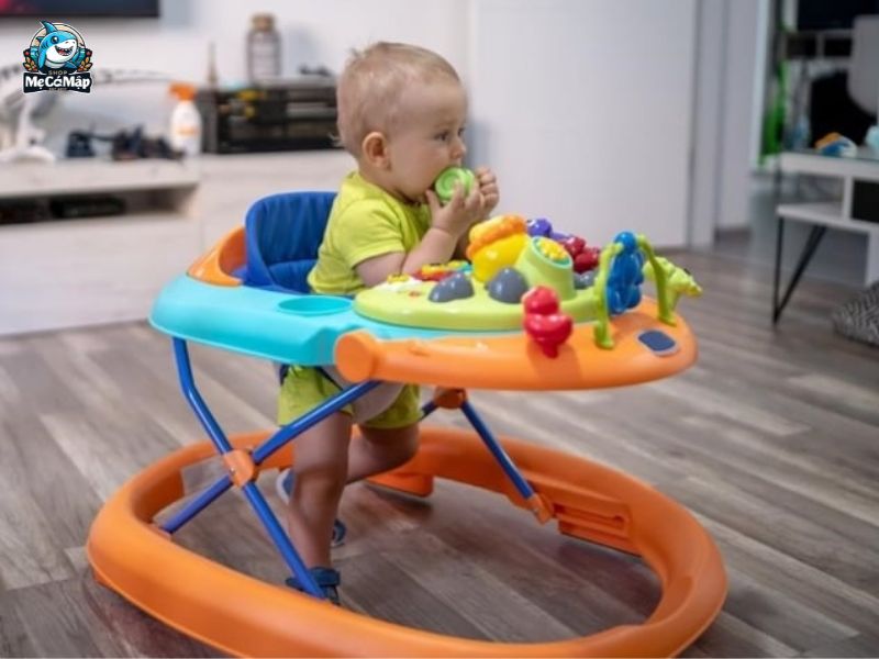 Có nên cho bé ngồi xe tập đi sớm không? Lời khuyên từ chuyên gia