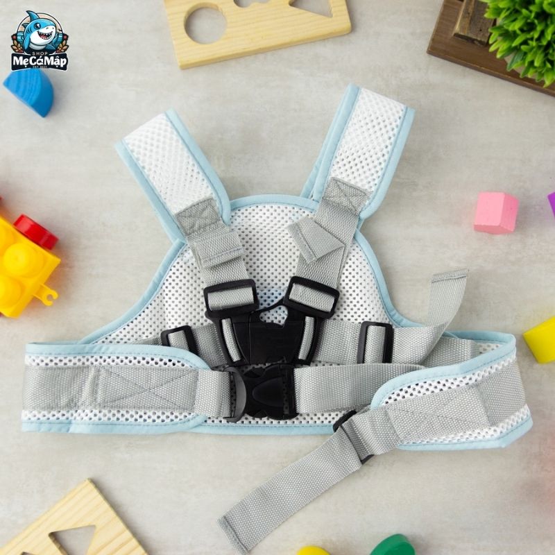 Có nên dùng đai đi xe máy cho bé không? Lợi ích và hướng dẫn sử dụng