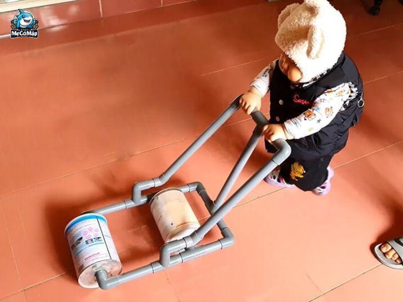 Chi tiết 2 cách làm xe tập đi cho bé sáng tạo, an toàn tại nhà