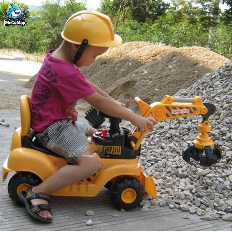 8 lợi ích của xe cẩu cho bé và những điều cần lưu ý