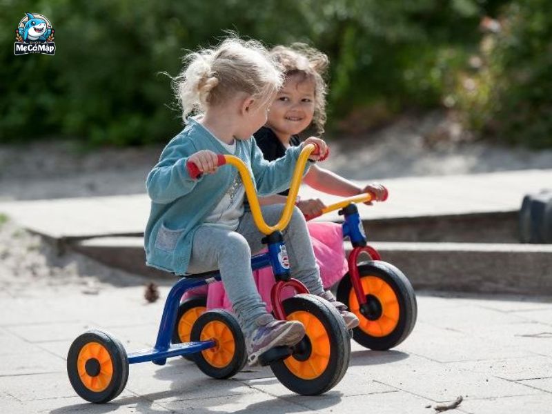 Top 5 loại xe cho bé 3 tuổi dễ dùng, được ba mẹ tin tưởng