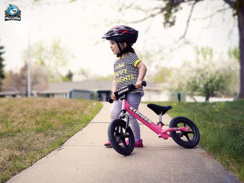 Xe thăng bằng là gì? Bé mấy tuổi thì nên sử dụng?