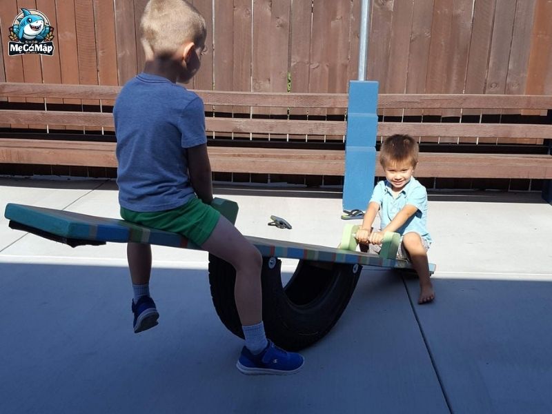 Hướng dẫn 5 cách làm bập bênh cho bé đơn giản tại nhà