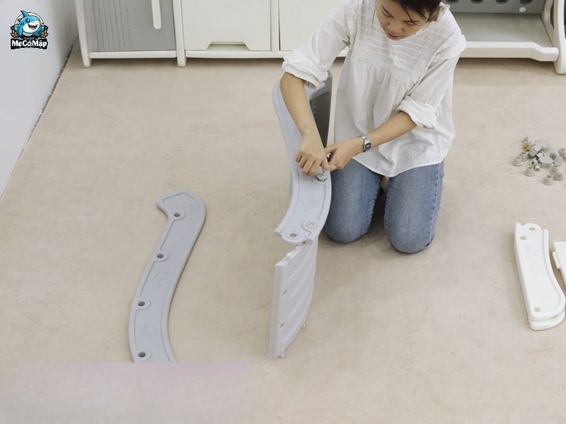 Hướng dẫn cách lắp ráp cầu trượt chi tiết tại nhà cho ba mẹ