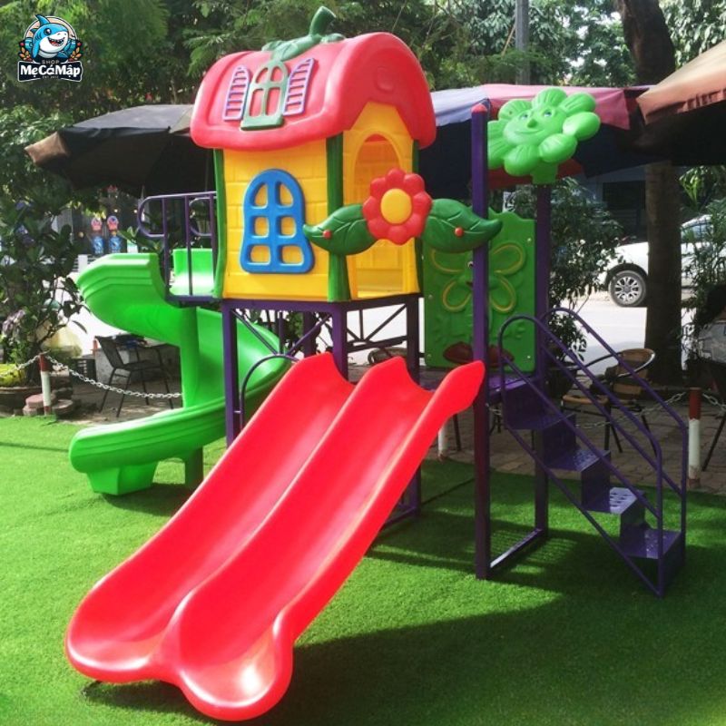 5 lưu ý quan trọng khi cho bé chơi cầu trượt công viên