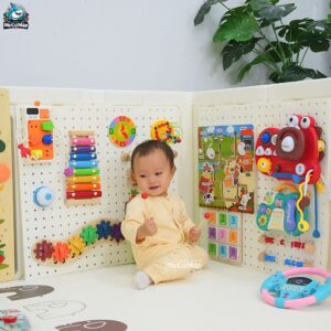 Combo bảng bận rộn và đồ chơi Montessori