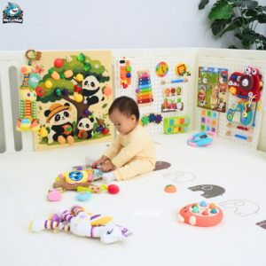 Combo bảng bận rộn và đồ chơi Montessori