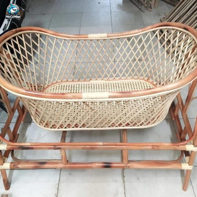 Có nên cho trẻ sơ sinh nằm nôi tre hay không? Nên lưu ý gì?