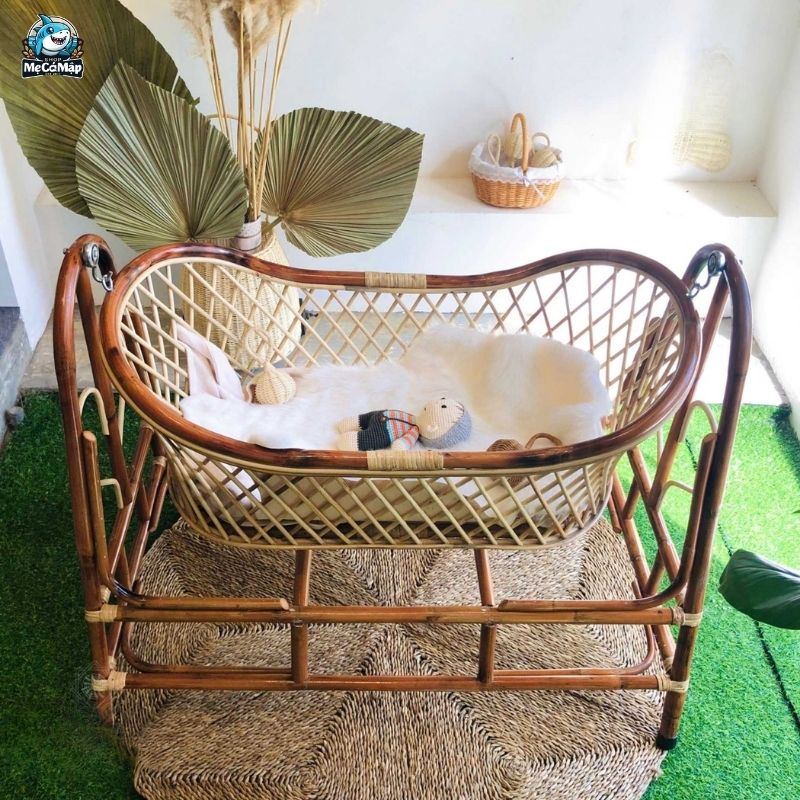 Có nên cho trẻ sơ sinh nằm nôi tre hay không? Nên lưu ý gì?