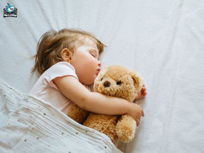 Mách mẹ 8 mẹo dân gian giúp trẻ ngủ sâu giấc